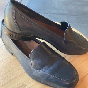 Naturalizer Black Leather Loafers